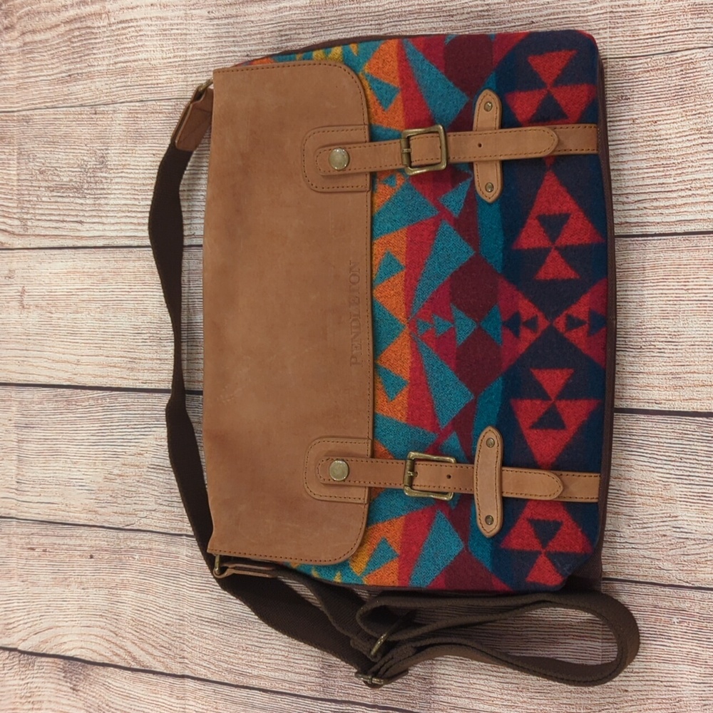 Rare Pendleton Crossbody Messenger Bag